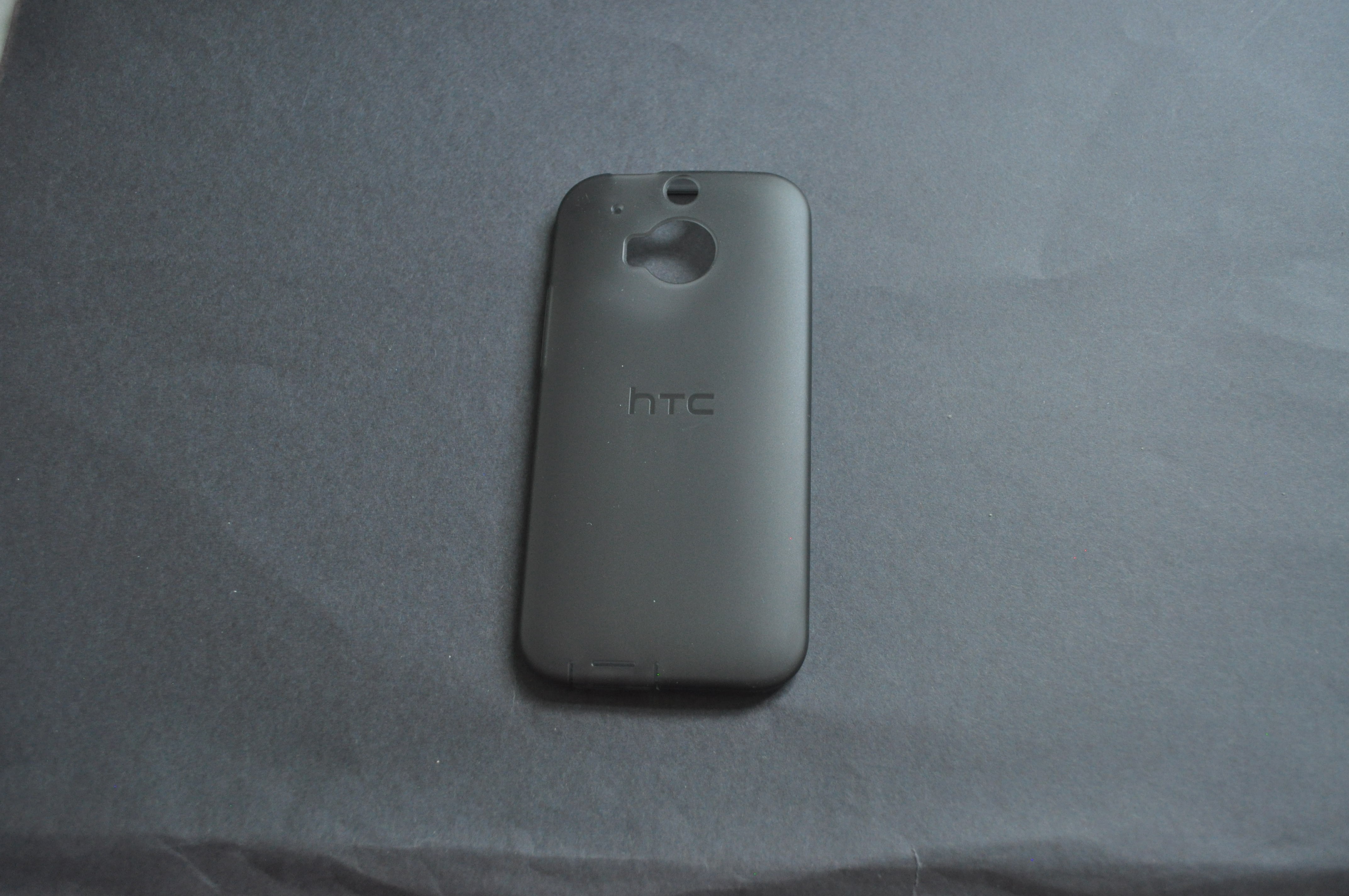 Neue und OVP HTC one M9 Schutzhülle in grau