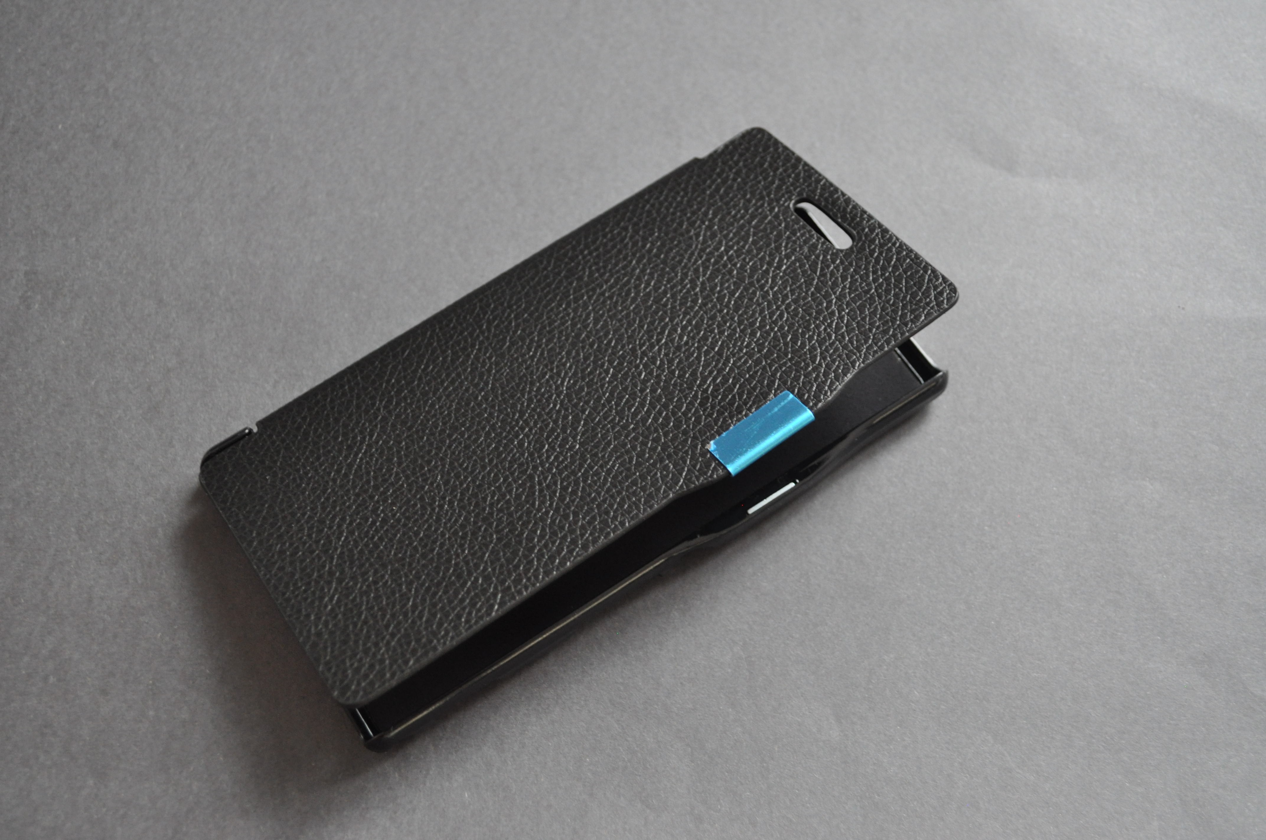 Neue und OVP Sony M2 Handytasche, Kunststofftasche in schwarz